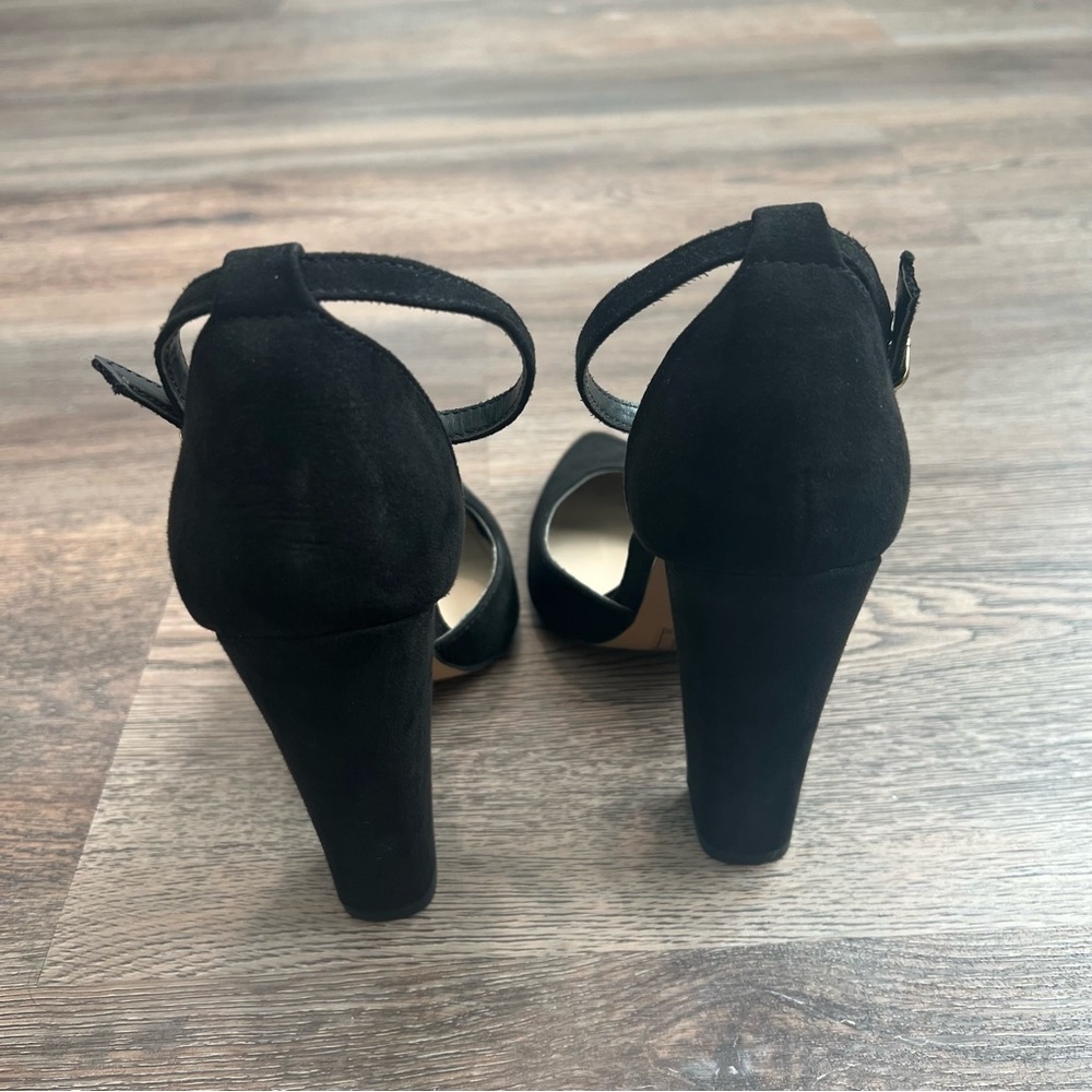 Forever 21 Black Faux Suede Ankle Strap Block Heel Casual Dress Shoes Size 7 - Picture 3 of 8